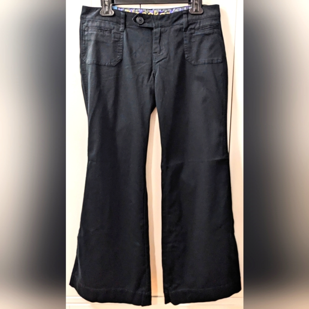 DELIA*S, Vintage Y2K, BLEEKER Flared Khakis, Black, Size 9/10 Petite.